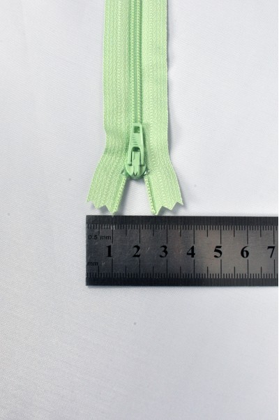 ZIP034 2號拉鏈  單頭拉鏈款式  聚酯牙拉鏈款式  密尾拉鏈  不設單獨拉鍊訂購 正面照